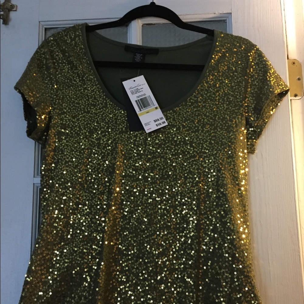 Kenneth Cole. Med. Tee with sequins